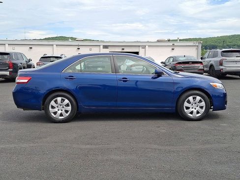 Used 2010 Toyota Camry FWD image 7