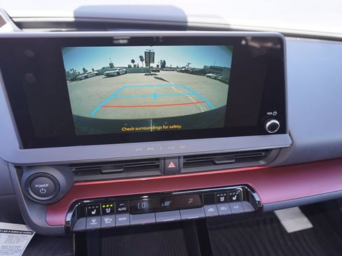 New 2026 Toyota Prius Plug-In Hybrid FWD image 17