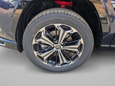 New 2025 Toyota RAV4 XSE image 5