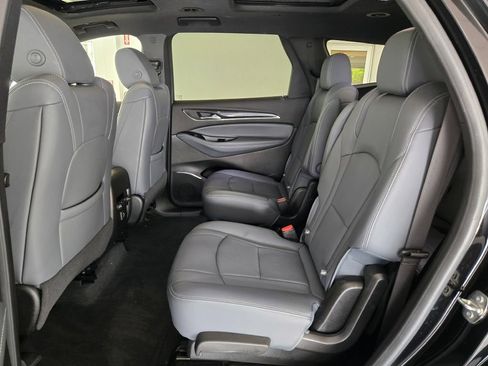 Certified 2023 Buick Enclave Essence w/ Experience Buick Package AWD/4WD image 18