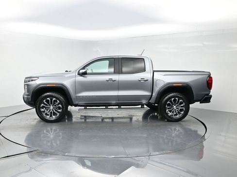 Used 2025 GMC Canyon Denali AWD/4WD image 3