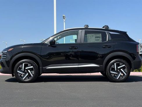 New 2026 Nissan Kicks SV w/ Charging Package FWD image 7
