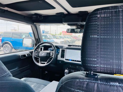New 2025 Ford Bronco Heritage Edition AWD/4WD image 30