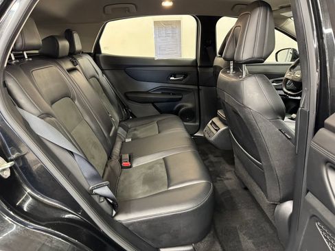 Used 2023 Nissan Ariya FWD image 26