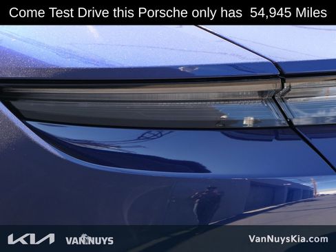 Used 2021 Porsche Taycan image 5