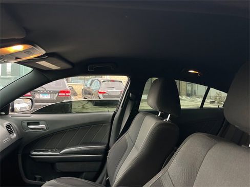 Used 2015 Dodge Charger SXT image 8