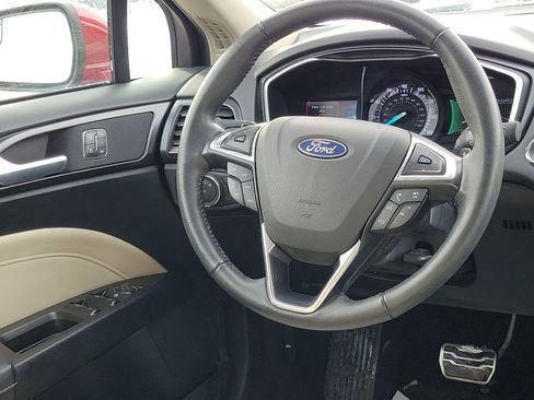 Used 2018 Ford Fusion Titanium image 25