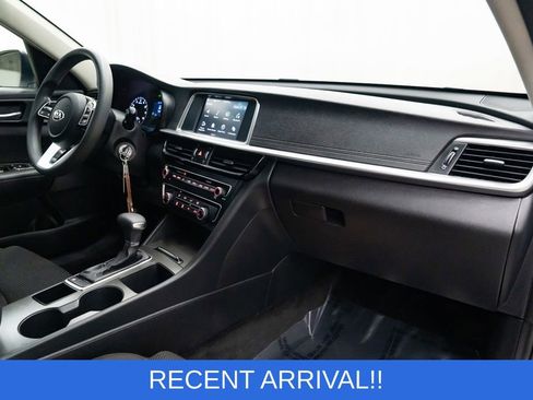 Used 2020 Kia Optima LX image 30
