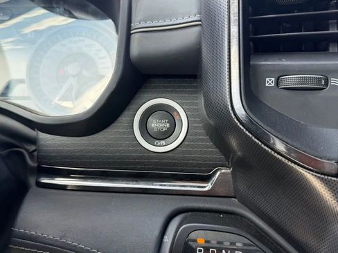 Used 2022 RAM 1500 Limited w/ Body-Colour Bumper Group AWD/4WD image 19