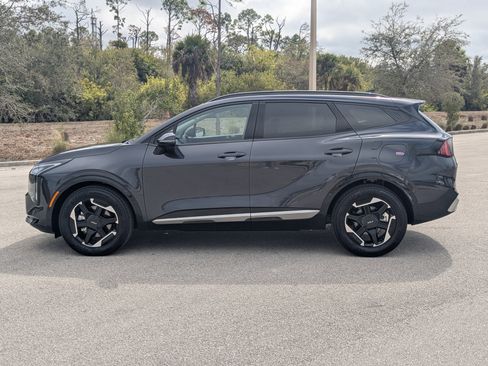 Used 2026 Kia Sportage SX image 8