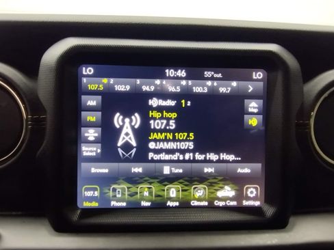 Used 2020 Jeep Wrangler Unlimited Sahara AWD/4WD image 36