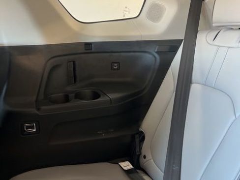 Used 2023 Honda Pilot Elite image 34