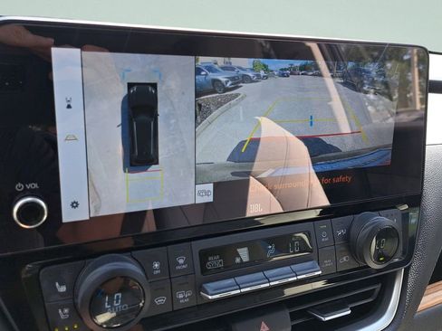 Used 2025 Toyota Grand Highlander AWD Hybrid image 16