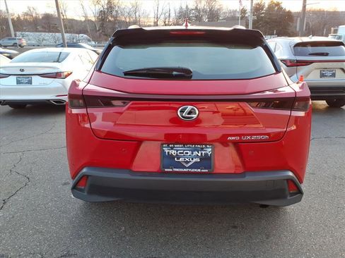 Used 2023 Lexus UX 250h AWD w/ Premium Package image 5
