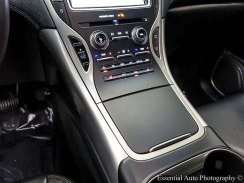 Used 2017 Lincoln MKX Premiere FWD image 18