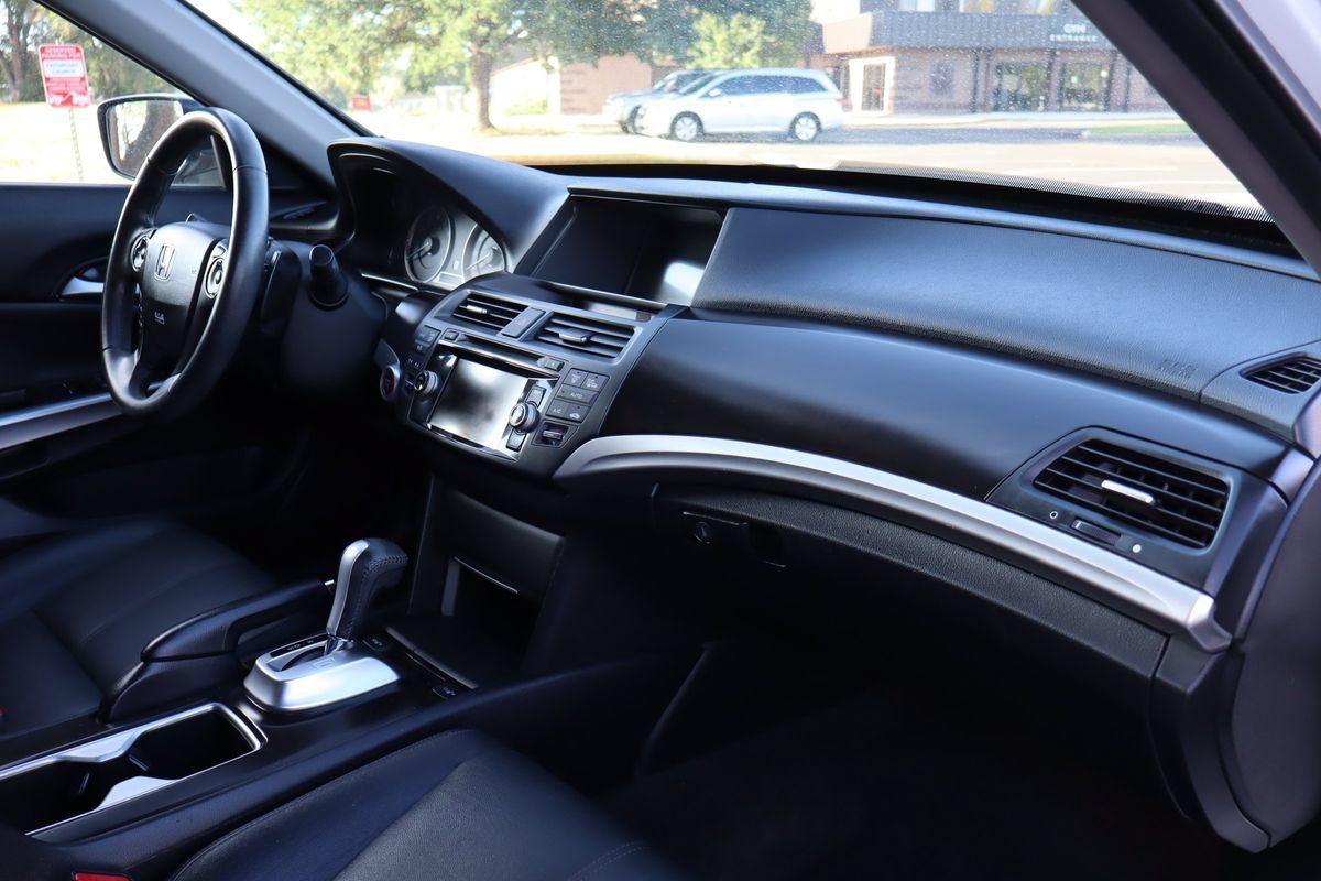 Used 2015 Honda Crosstour EX-L image 17