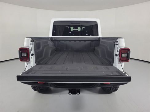 Used 2025 Jeep Gladiator Rubicon image 6