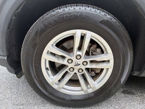 Used 2022 Ford Explorer XLT w/ Equipment Group 202A AWD/4WD image 10