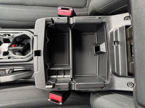 Used 2022 Jeep Gladiator Willys AWD/4WD image 28