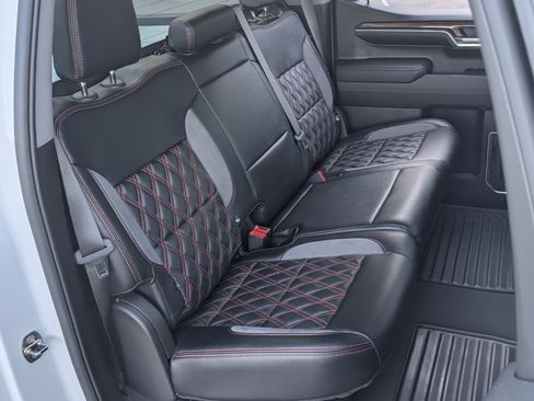 Used 2024 Chevrolet Silverado 1500 LT RWD image 20