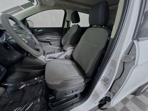 Used 2015 Ford Escape SE image 15