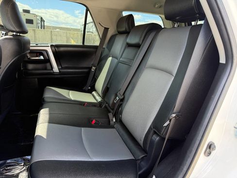 Used 2015 Toyota 4Runner SR5 Premium AWD/4WD image 19