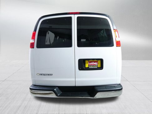 Used 2025 Chevrolet Express 3500 LT w/ LT Preferred Equipment Group image 6