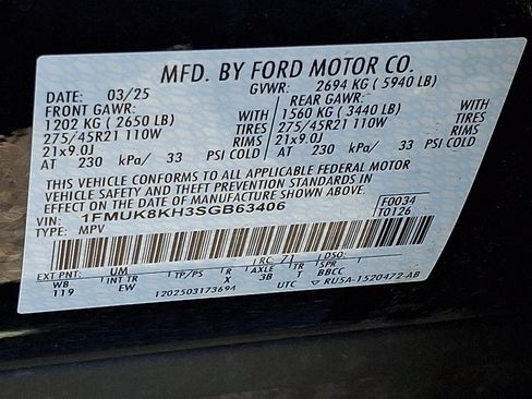 Used 2025 Ford Explorer ST-Line w/ ST-Line Street Pack AWD/4WD image 27