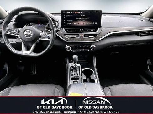 Used 2023 Nissan Altima 2.5 SV w/ SV Premium Package image 7