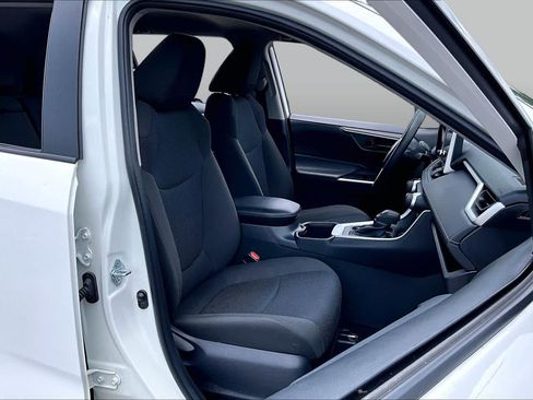 Used 2025 Toyota RAV4 LE FWD image 8