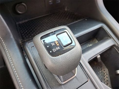 Used 2024 Nissan Pathfinder S image 18