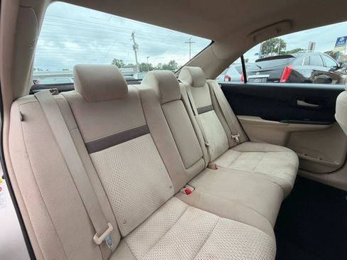 Used 2014 Toyota Camry LE FWD image 24