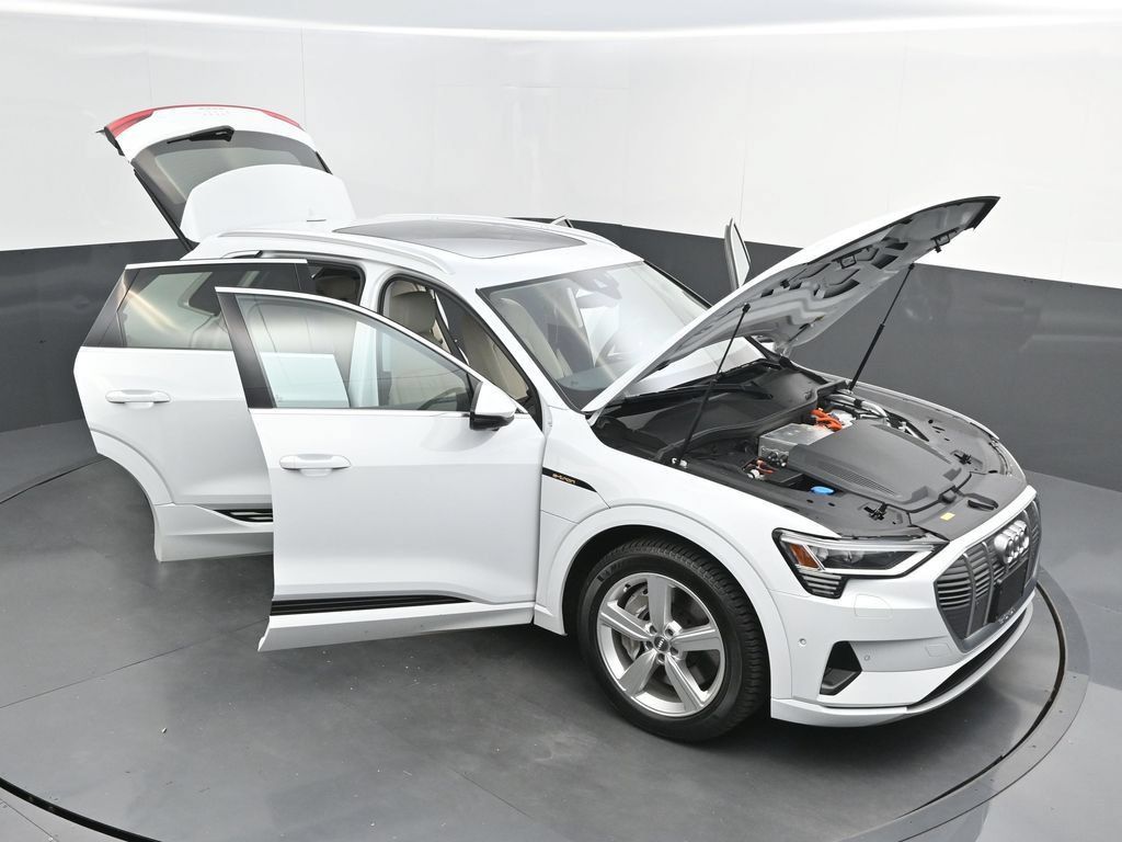 Used 2019 Audi e-tron Premium Plus AWD/4WD image 56