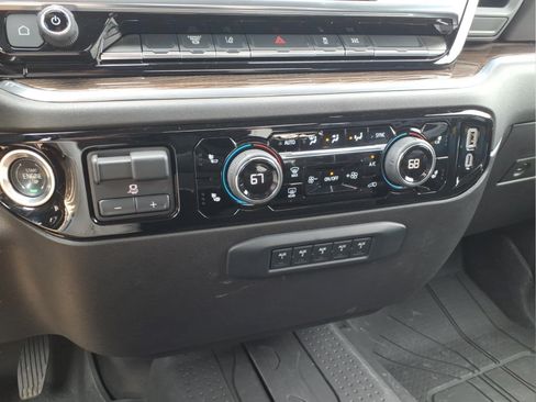 Used 2025 Chevrolet Silverado 3500 LT w/ Convenience Package AWD/4WD image 20