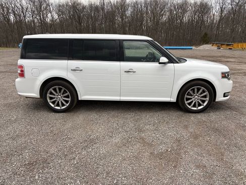 Used 2019 Ford Flex Limited FWD image 2
