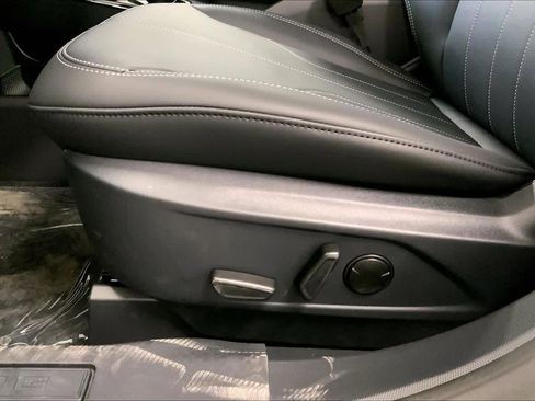 New 2026 Ford Mustang Mach-E Select RWD image 19