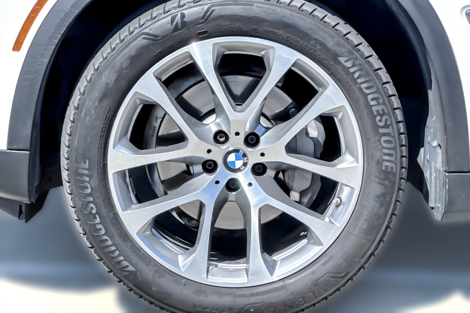 Used 2021 BMW X5 xDrive40i w/ Premium Package 3 AWD/4WD image 13