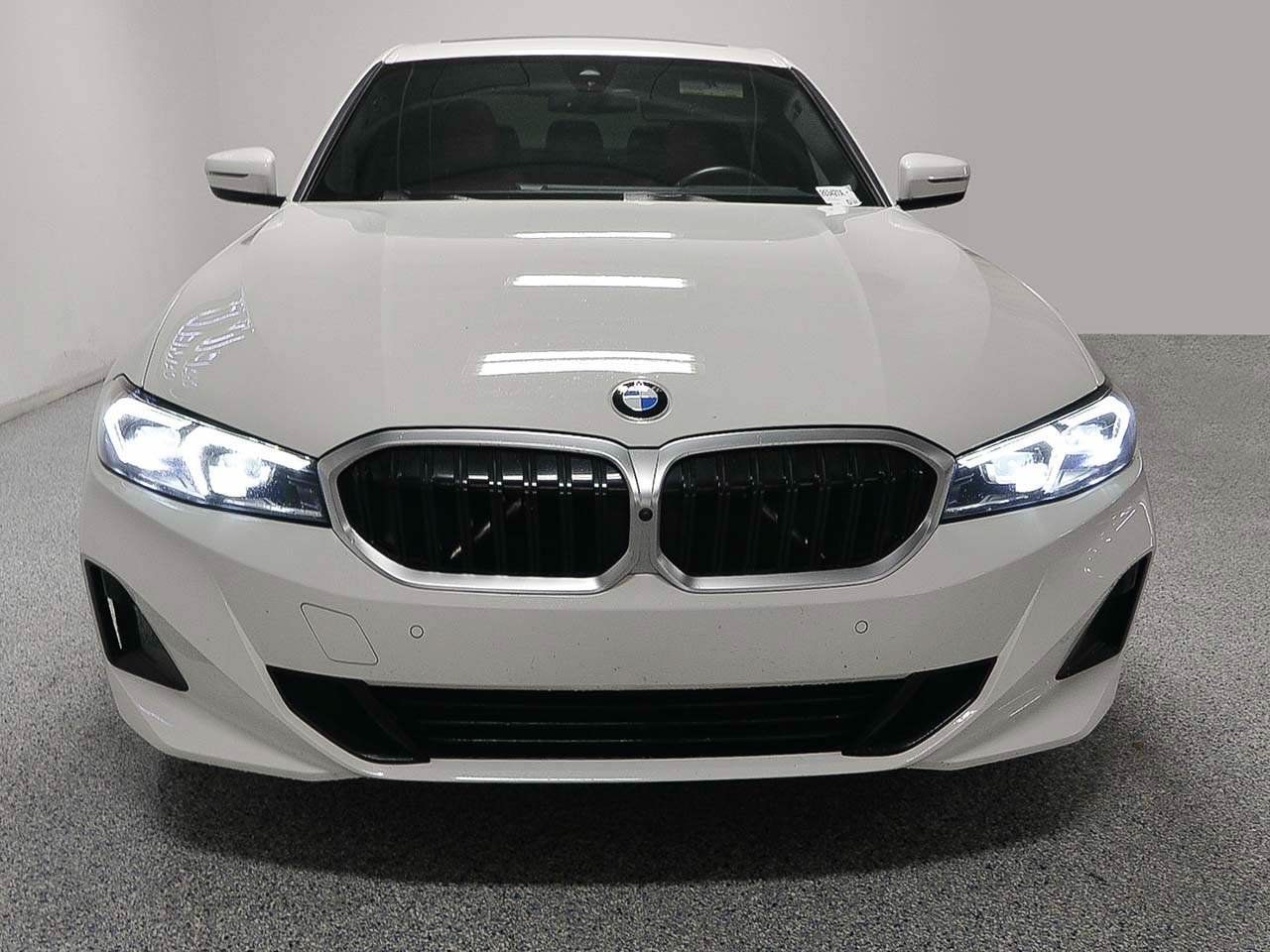 Used 2023 BMW 330i Sedan w/ Premium Package RWD image 2