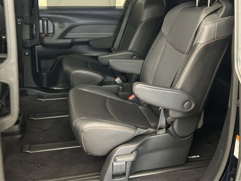 Used 2023 Toyota Sienna XSE w/ XSE Plus Package AWD/4WD image 24