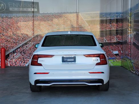 Used 2024 Volvo S60 B5 Core image 7