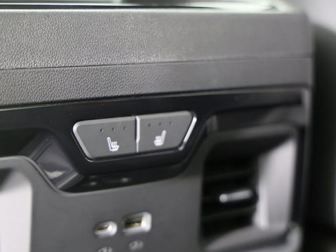 Used 2023 GMC Sierra 1500 AT4 w/ Technology Package image 13