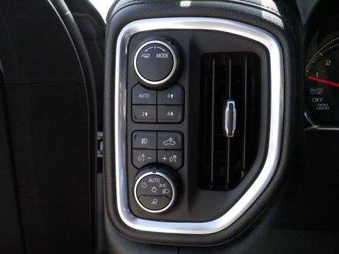 Used 2020 Chevrolet Silverado 1500 RST AWD/4WD image 27