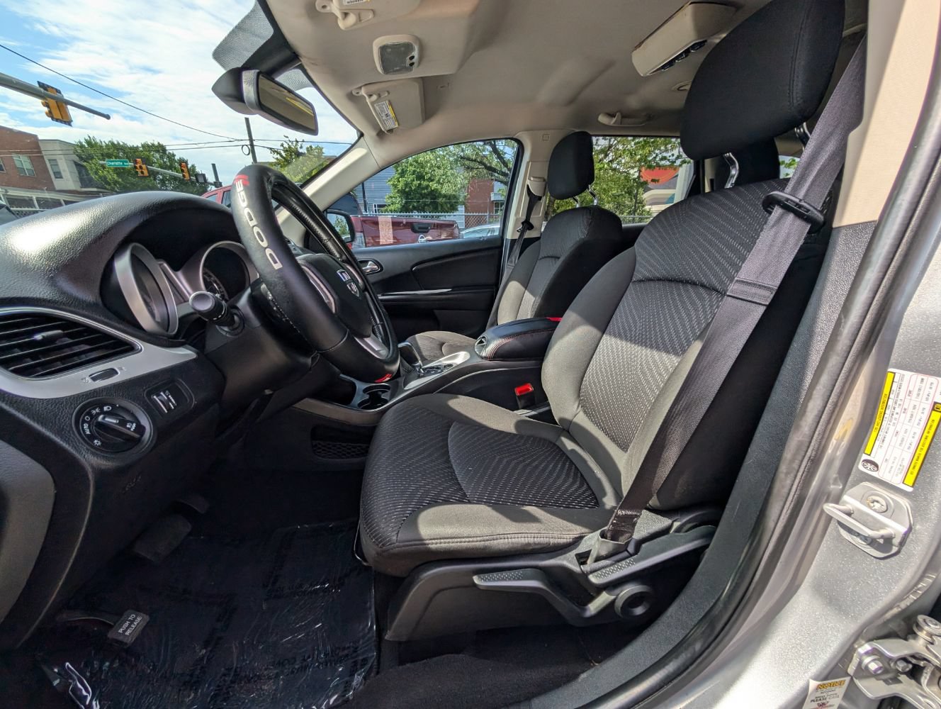 Used 2019 Dodge Journey SE w/ Connectivity Group FWD image 15