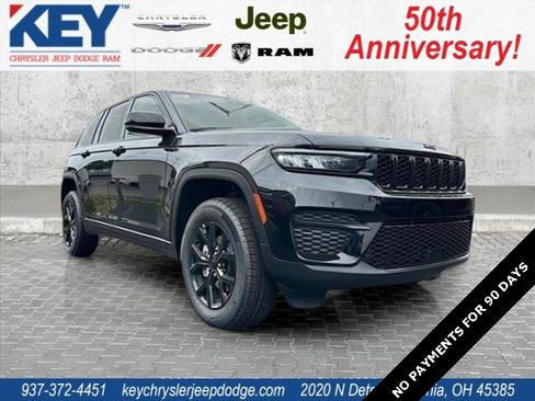 New 2025 Jeep Grand Cherokee Altitude image 1