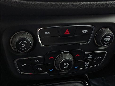 Used 2019 Jeep Compass Limited image 20