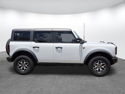 Used 2023 Ford Bronco Badlands AWD/4WD image 3