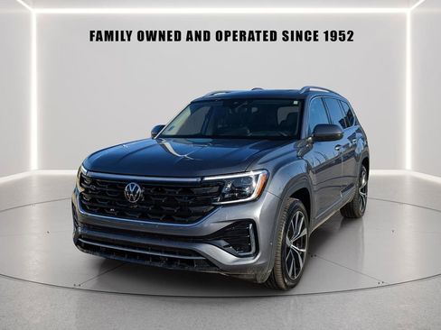 Used 2025 Volkswagen Atlas SEL Premium R-Line AWD/4WD image 2