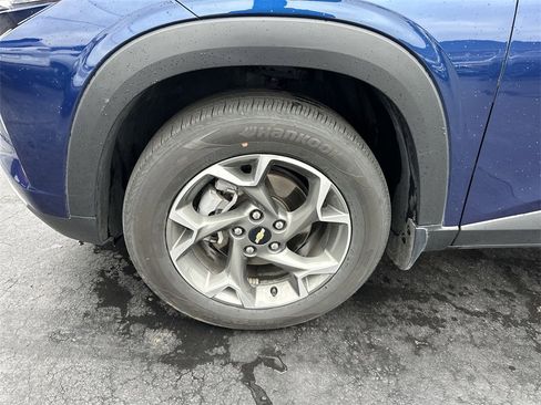 Used 2024 Chevrolet Trax LT w/ Driver Confidence Package image 10