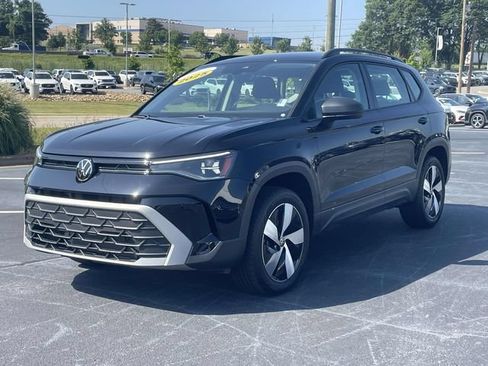 Used 2025 Volkswagen Taos S AWD/4WD image 3