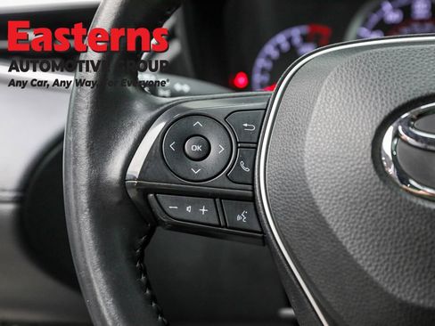 Used 2022 Toyota Corolla Cross LE image 15